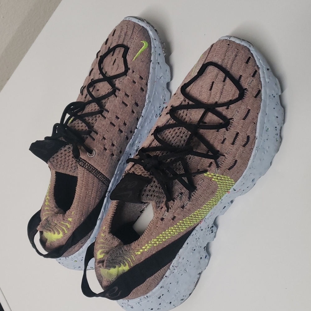 Nike space hippie